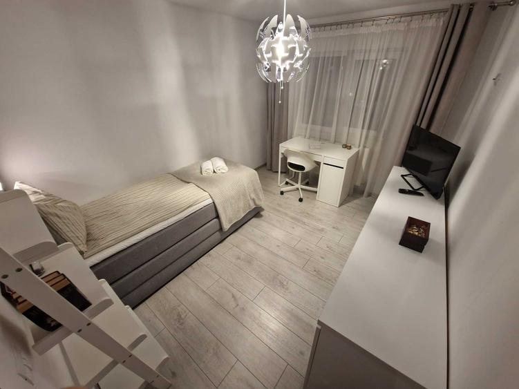 Apartament cu 3 camere decomandat în Central