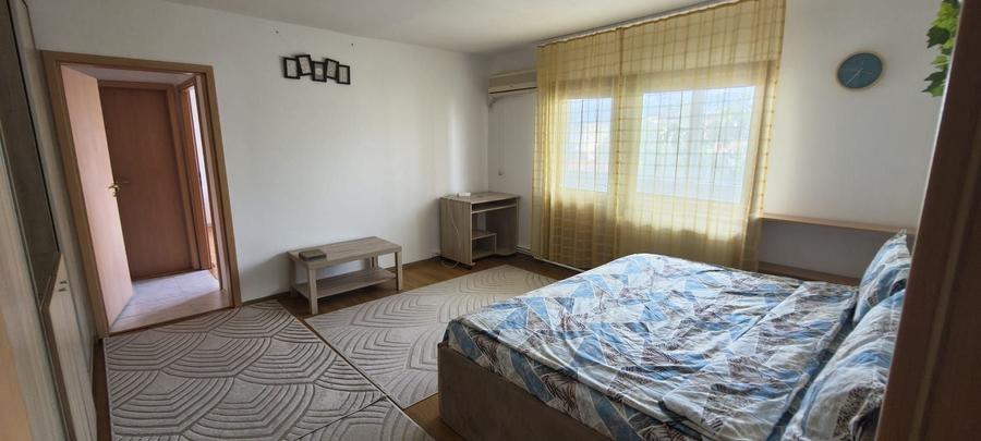 Apartament cu 2 camere semidecomandat, mobilat în Girocului