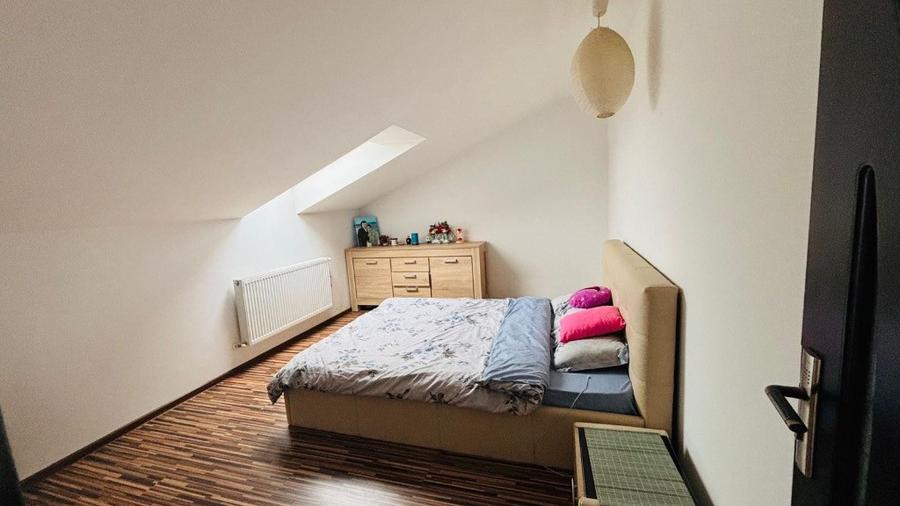 Apartament cu 3 camere decomandat în Măgura