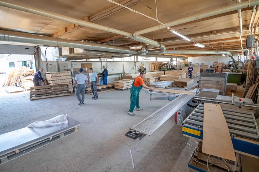Spațiu comercial, de 11,942 mp, în Central