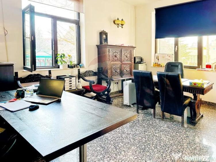 Casă cu 7 camere cu Teren 853 Mp în Iancu Nicolae