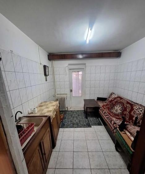 Apartament cu 3 camere decomandat, mobilat în Inel II