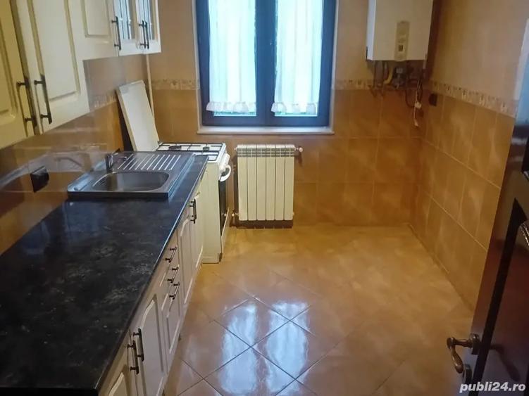 Apartament cu 2 camere decomandat în Precista