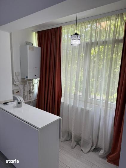 Apartament cu 2 camere semidecomandat, mobilat în Tomis Nord