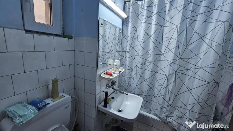 Apartament cu 2 camere decomandat în Central