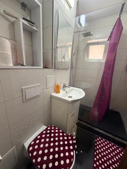 Apartament cu 3 camere în Cetate