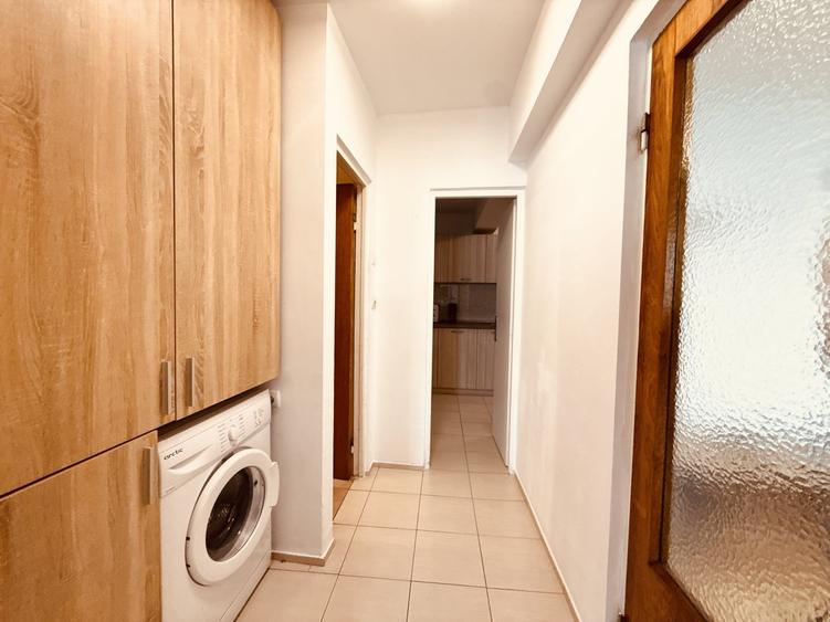 Apartament cu 2 camere decomandat, mobilat în Ultracentral