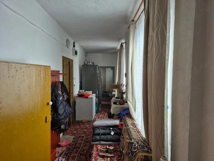 Casă cu 2 camere cu Teren 1150 Mp în Pustiniș
