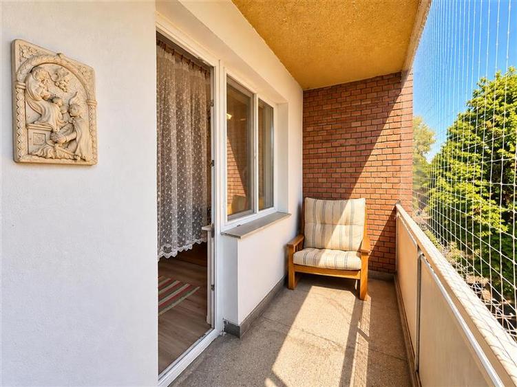 Apartament cu 2 camere nedecomandat, mobilat în Central