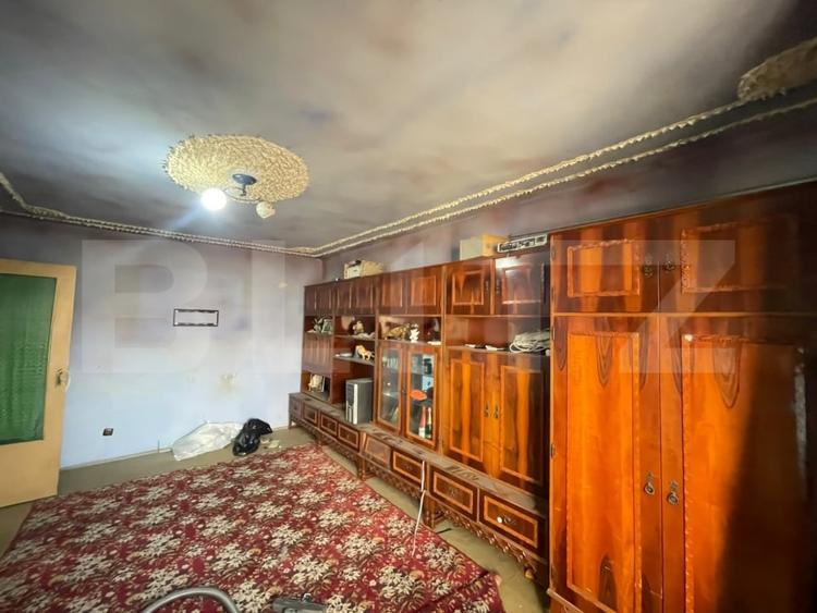 Apartament cu 3 camere decomandat în Valea Rosie