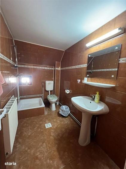 Spațiu comercial, de 210 mp, în Paltin