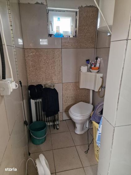 Casă cu 3 camere în Crețești