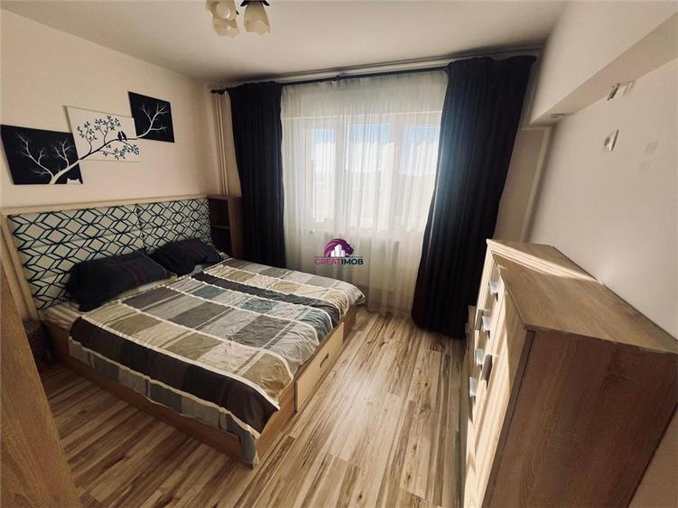 Apartament cu 2 camere decomandat, mobilat în Republicii