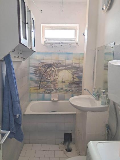 Apartament cu 2 camere semidecomandat, mobilat în Hipodrom 3