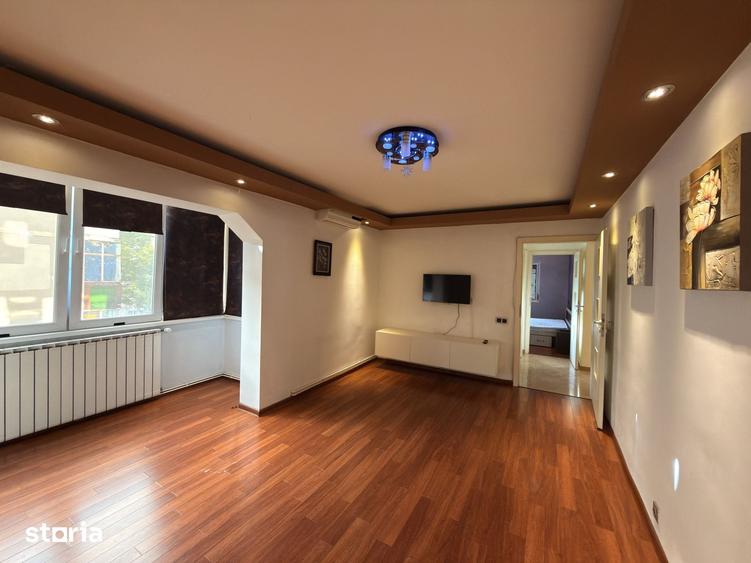 Apartament cu 2 camere decomandat în Lipovei