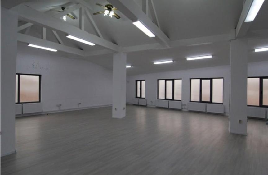 Casă individuală cu 8 camere cu Teren 540 Mp în Cotroceni