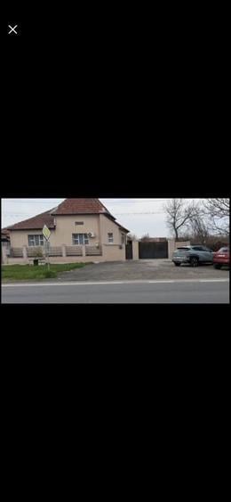 Casă cu 4 camere în Central