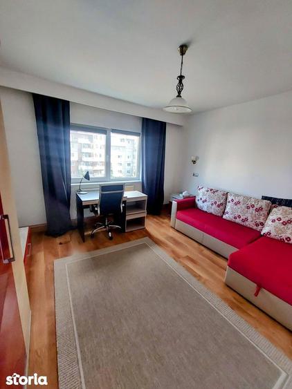 Apartament cu 2 camere decomandat în Plopilor