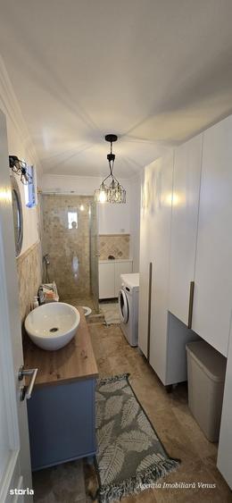 Casă cu 2 camere cu Teren 680 Mp în Central