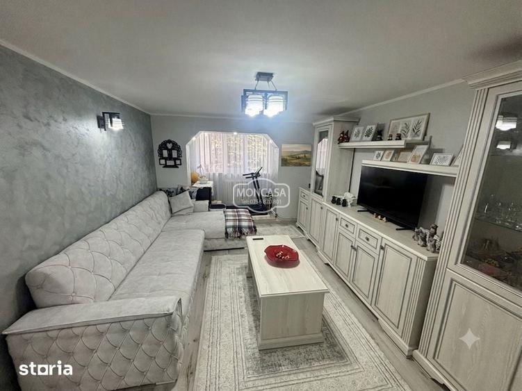 Apartament cu 4 camere decomandat în Central