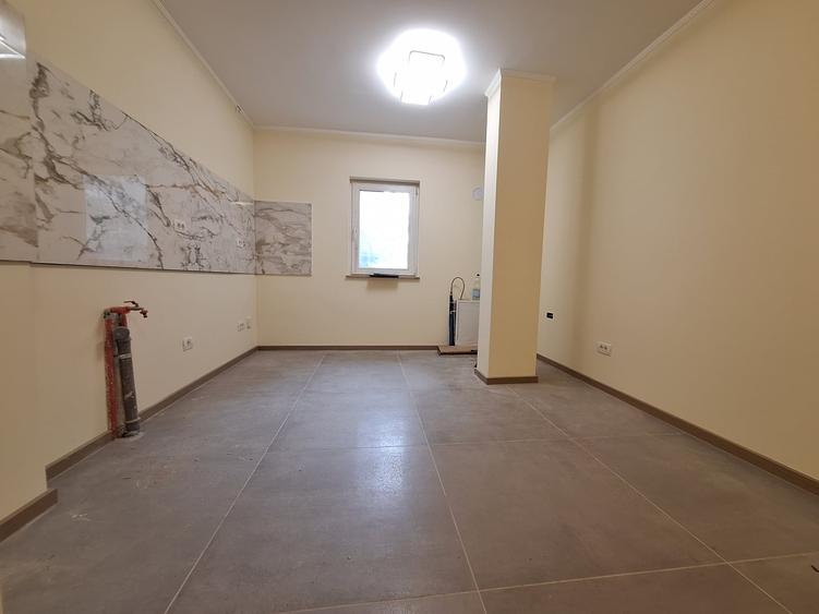 Apartament cu 3 camere decomandat în Complex Studențesc