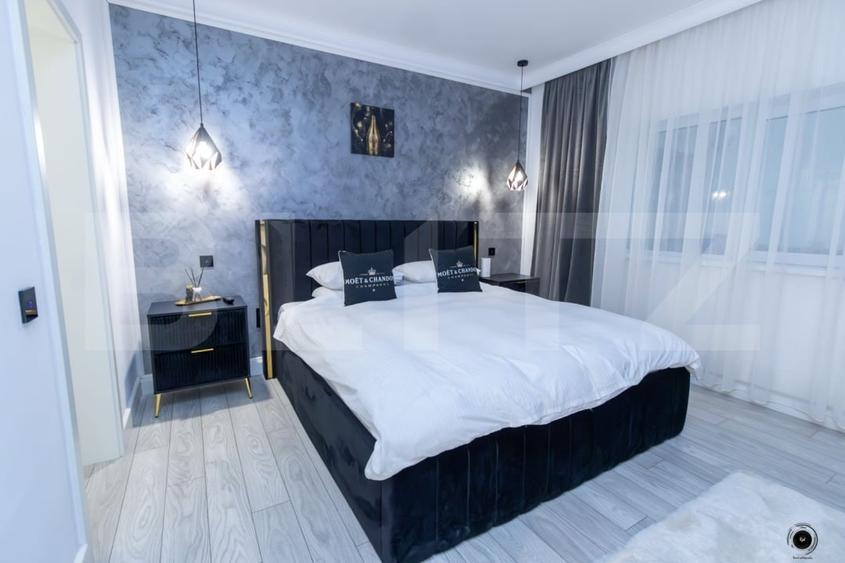 Casă individuală cu 10 camere cu Piscina în Sântana de Mureș