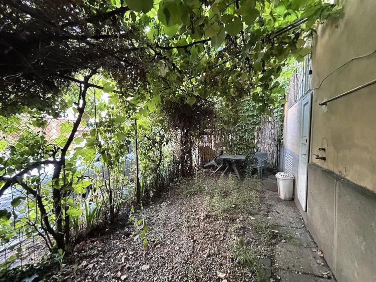 Apartament cu 2 camere decomandat în Confecții