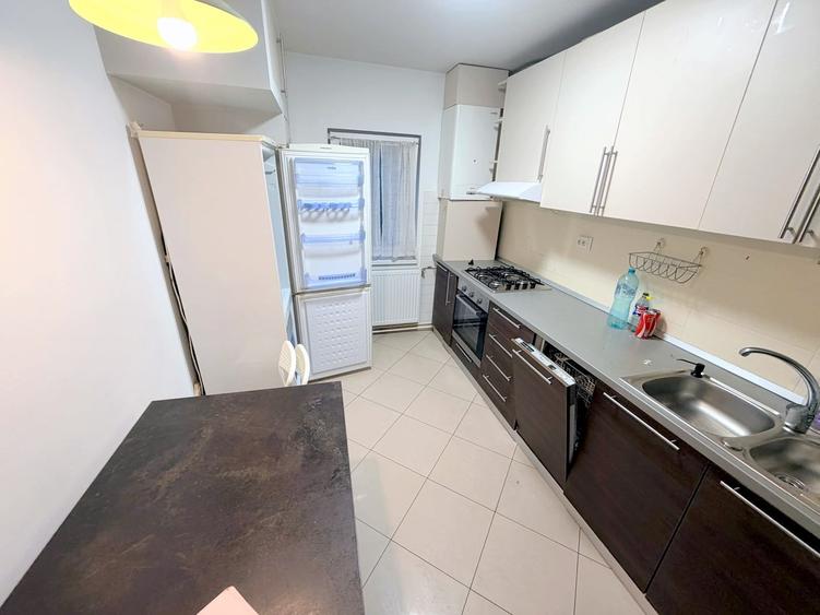 Apartament cu 3 camere semidecomandat, mobilat în Gheorgheni