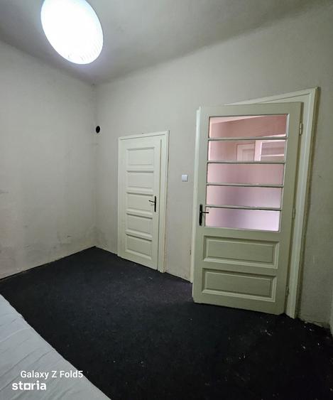 Casă cu 4 camere cu Teren 248 Mp în Central
