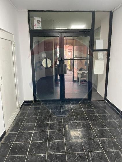 Garsonieră spațioasă - Piața Romană, vedere spre ASE, disponibila acum - 10