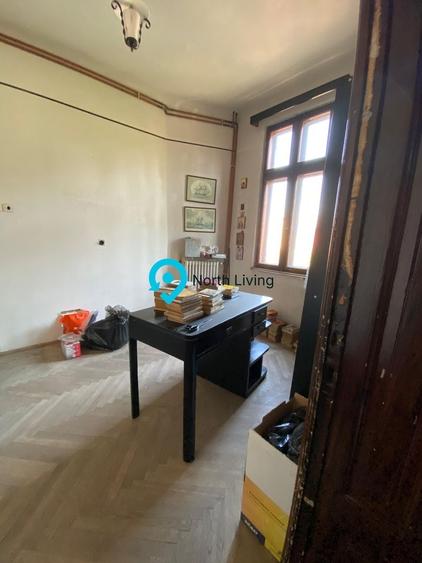 Apartament cu 3 camere decomandat în Mitropolie
