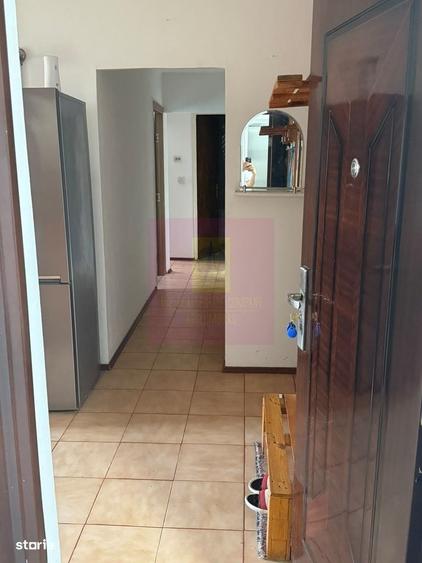 Ap 3 camere Zona Crangasi, aproape de metrou - 1
