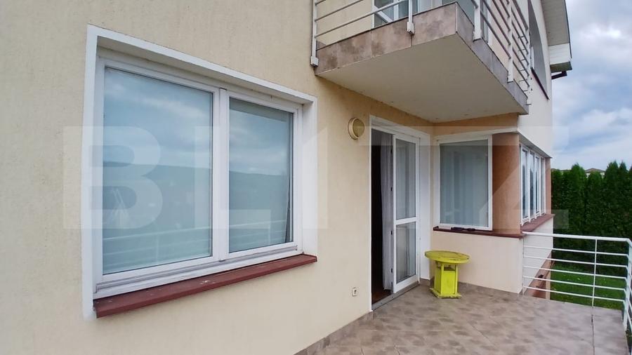Casă individuală cu 5 camere cu Canalizare în Livezeni