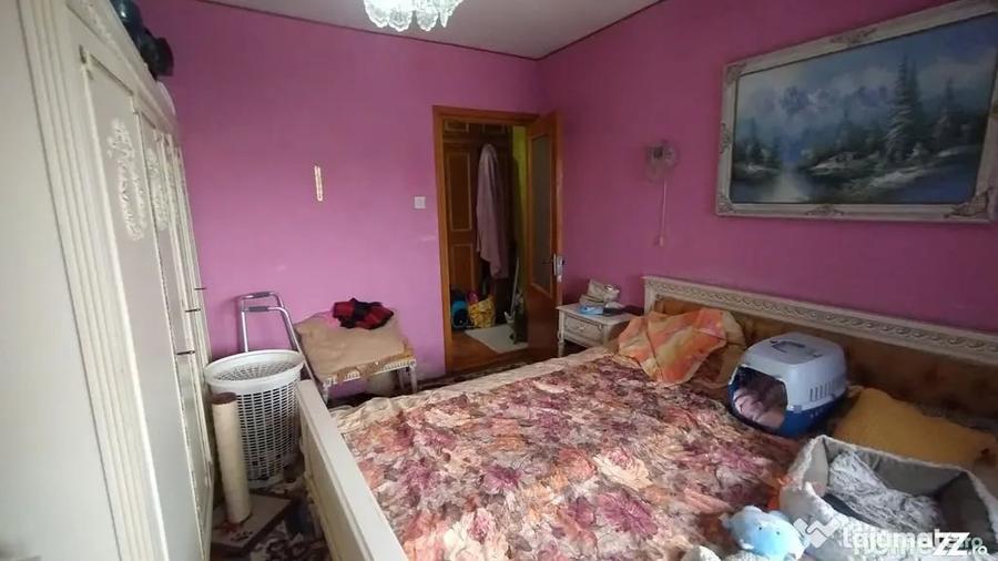 Apartament cu 4 camere decomandat în Dacia