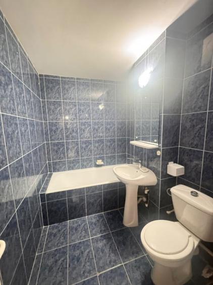 Apartament cu 3 camere decomandat în Tomis III