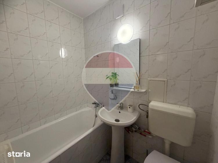 Apartament cu 3 camere în Drumul Taberei