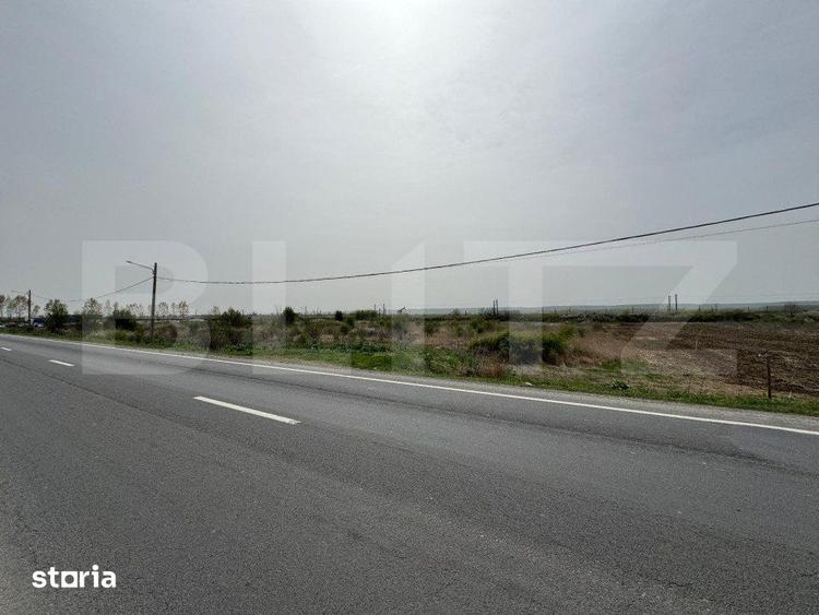 Teren de 10763 mp, în Coțofenii din Față