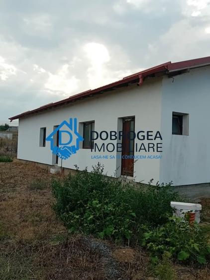Casă individuală cu 5 camere cu Teren 1000 Mp în Murighiol