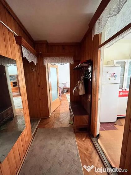 Apartament cu 3 camere decomandat în Nord