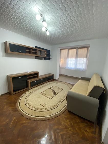 Apartament cu 2 camere decomandat în Exterior Vest