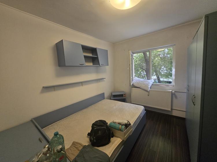 Apartament cu 2 camere decomandat în Berceni