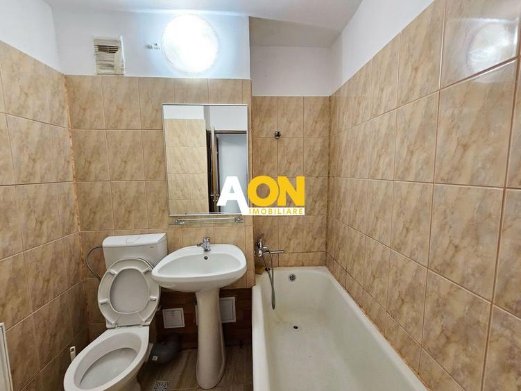 Apartament cu 3 camere decomandat, mobilat în Central
