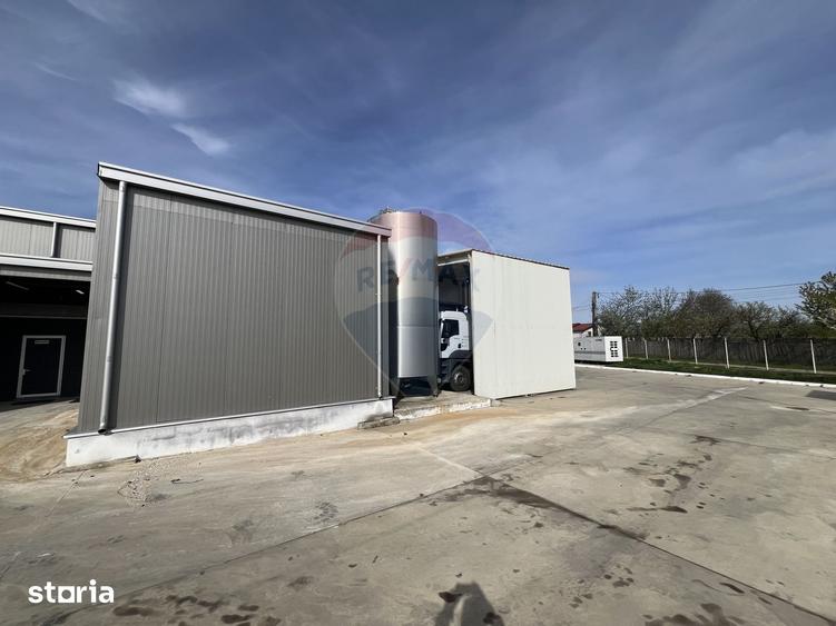 Spațiu comercial, de 2,900 mp, în Sascut