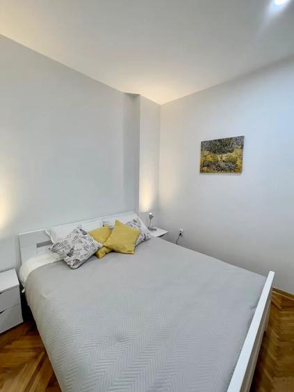 Apartament cu 3 camere decomandat în Titan