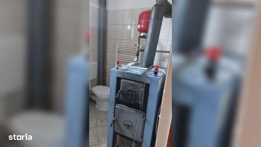 Casă cu 3 camere în Mărgău