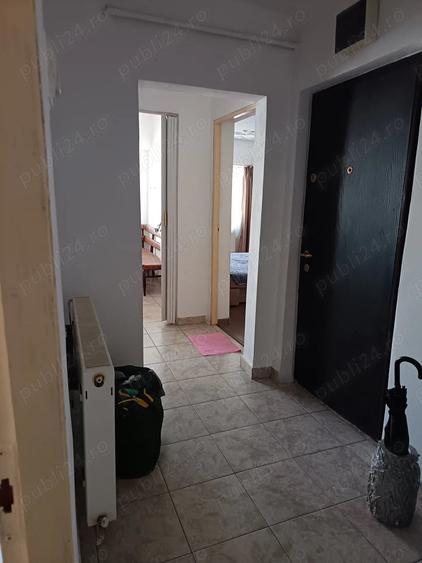 Apartament cu 3 camere decomandat în Micro 11