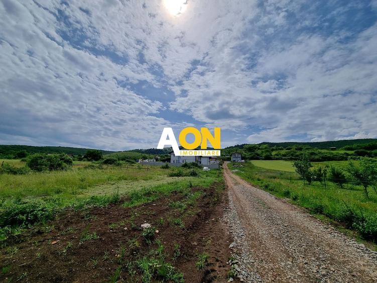 Teren Construcții intravilan de 775 mp, în Micești