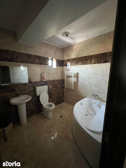 Apartament cu 3 camere, mobilat în Colentina