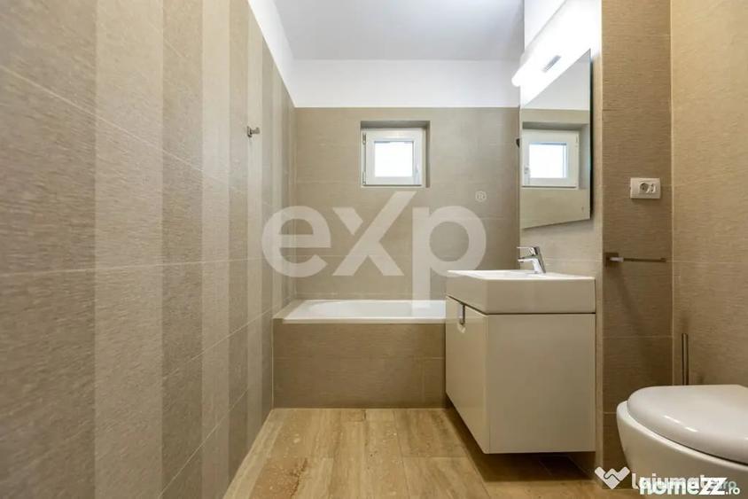 Casă cu 5 camere cu Teren 254 Mp în 9 Mai