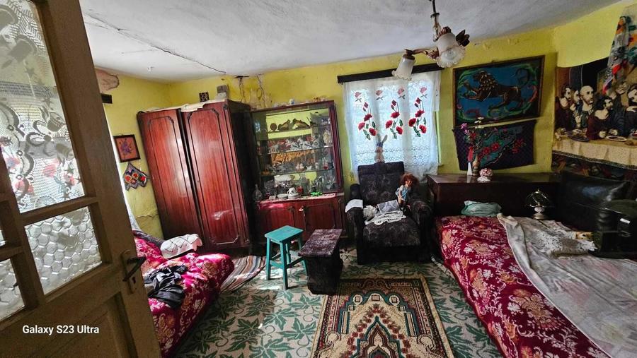 Casă cu 4 camere în Catanele